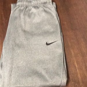 Men’s Nike Dri Fit training pants/joggers. XXL